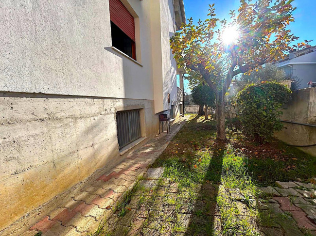 Bifamiliare in vendita a Teramo
