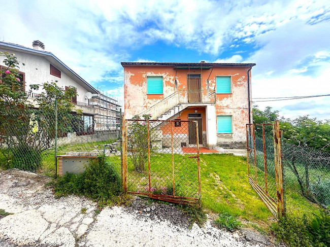 Casa singola in vendita a Campli