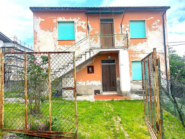 Casa singola in vendita a Campli