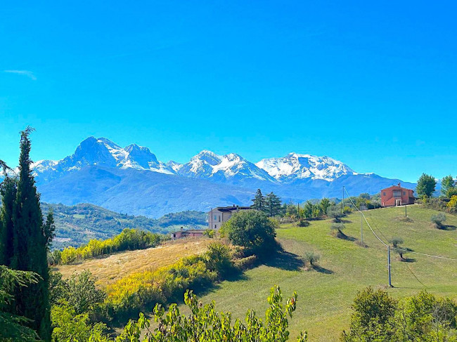 Villa in vendita a Teramo