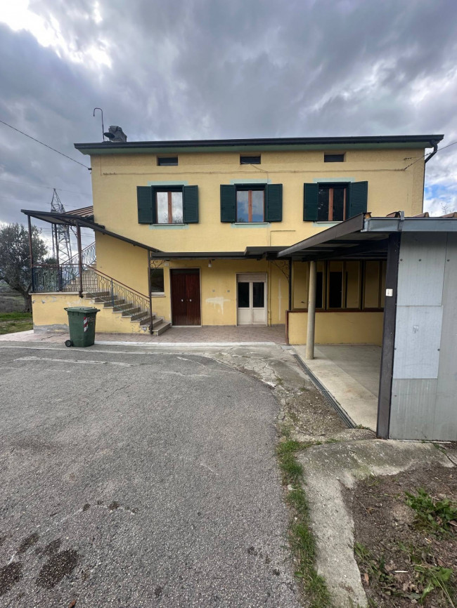 Casa singola in vendita a Basciano