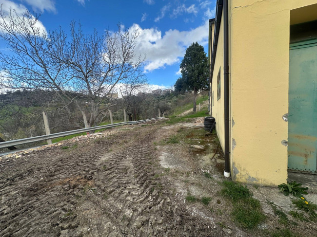 Casa singola in vendita a Basciano