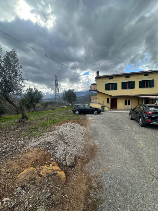 Casa singola in vendita a Basciano