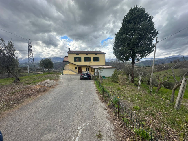 Casa singola in vendita a Basciano