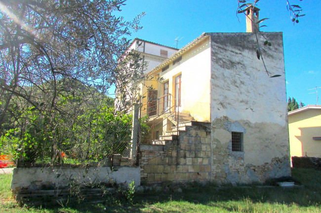 Casa singola in vendita a Torricella Sicura