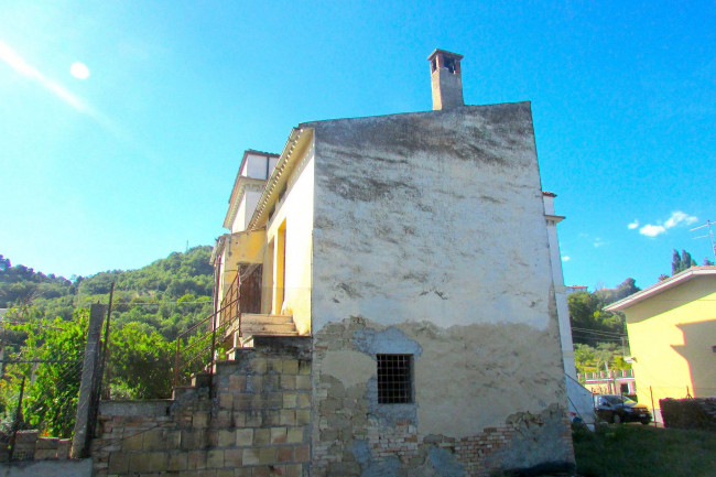 Casa singola in vendita a Torricella Sicura