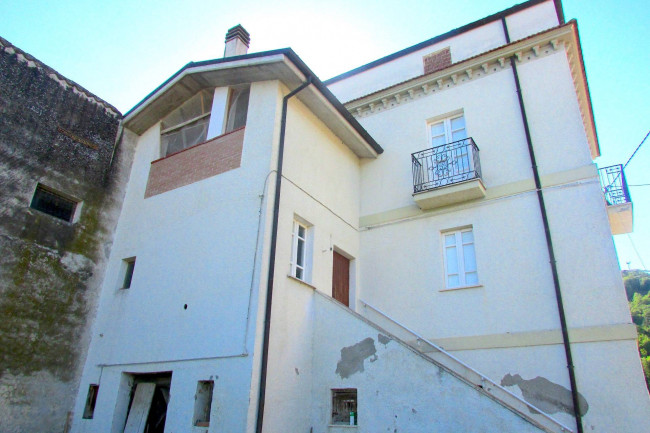 Casa singola in vendita a Torricella Sicura