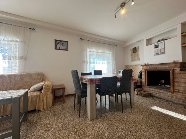 Casa singola in vendita a Torricella Sicura