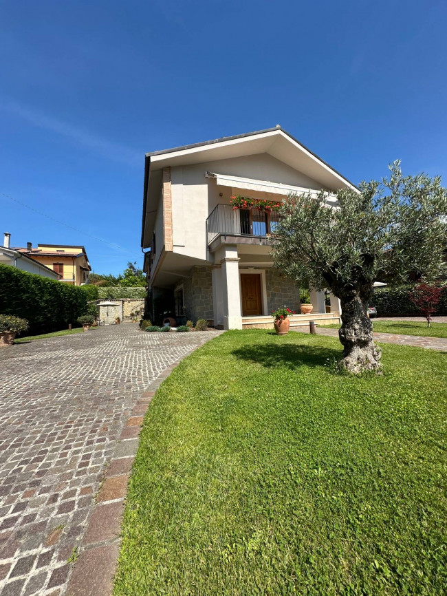 Villa in vendita a Isola del Gran Sasso d'Italia