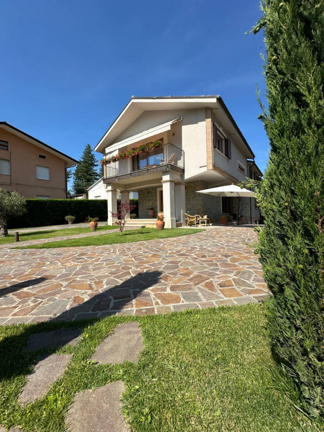 Villa in vendita a Isola del Gran Sasso d'Italia