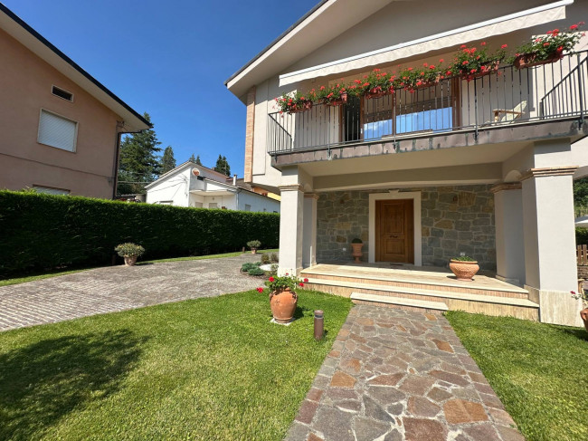 Villa in vendita a Isola del Gran Sasso d'Italia