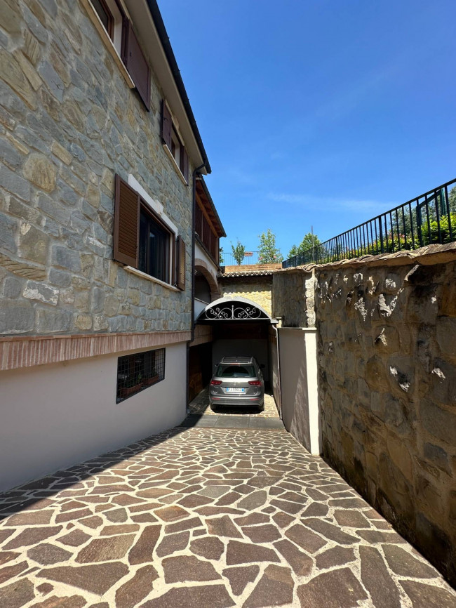 Villa in vendita a Isola del Gran Sasso d'Italia