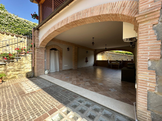 Villa in vendita a Isola del Gran Sasso d'Italia