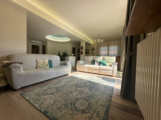 Villa in vendita a Isola del Gran Sasso d'Italia