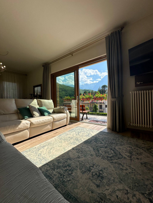 Villa in vendita a Isola del Gran Sasso d'Italia