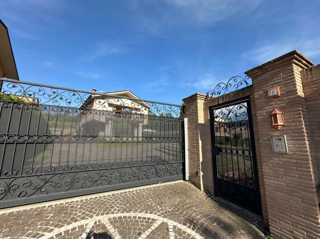 Villa in vendita a Isola del Gran Sasso d'Italia