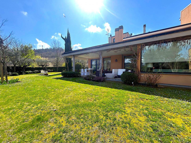 Villa in vendita a Teramo