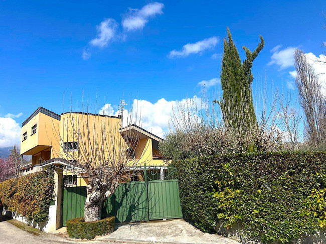 Villa in vendita a Teramo