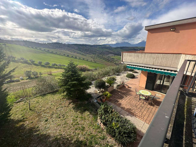 Villa in vendita a Bellante