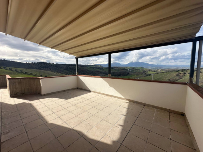Villa in vendita a Bellante