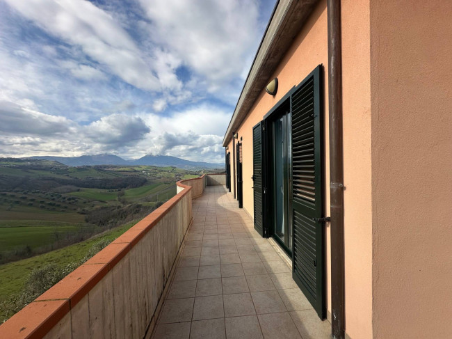 Villa in vendita a Bellante