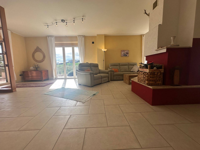 Villa in vendita a Bellante