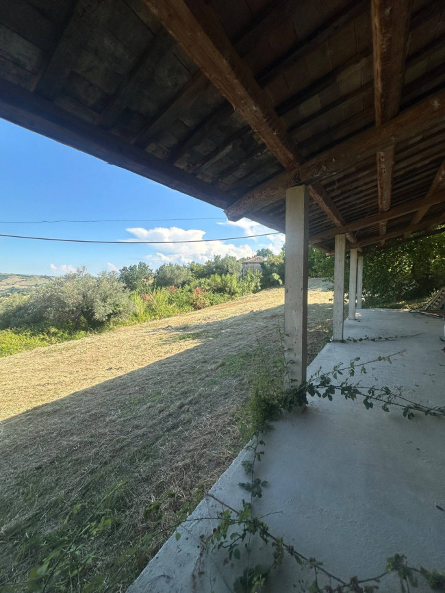 Casa singola in vendita a Campli
