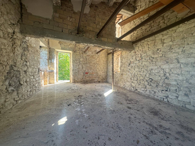 Casa singola in vendita a Campli