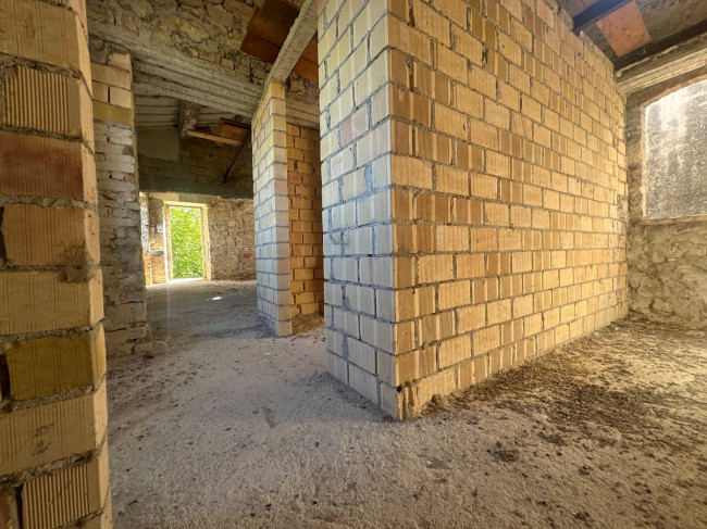 Casa singola in vendita a Campli