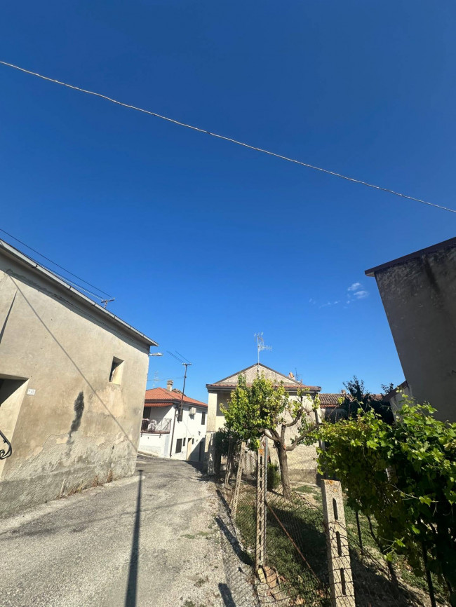 Casa singola in vendita a Campli