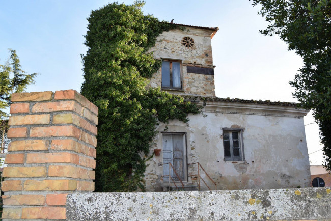 Rustico in vendita a Teramo