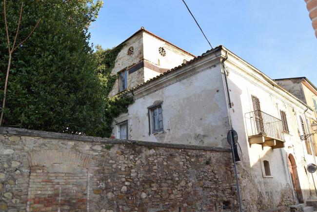 Rustico in vendita a Teramo
