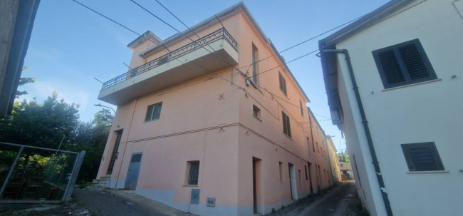 Casa singola in vendita a Colledara