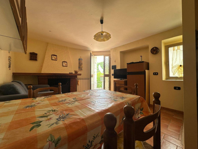Casa singola in vendita a Isola del Gran Sasso d'Italia