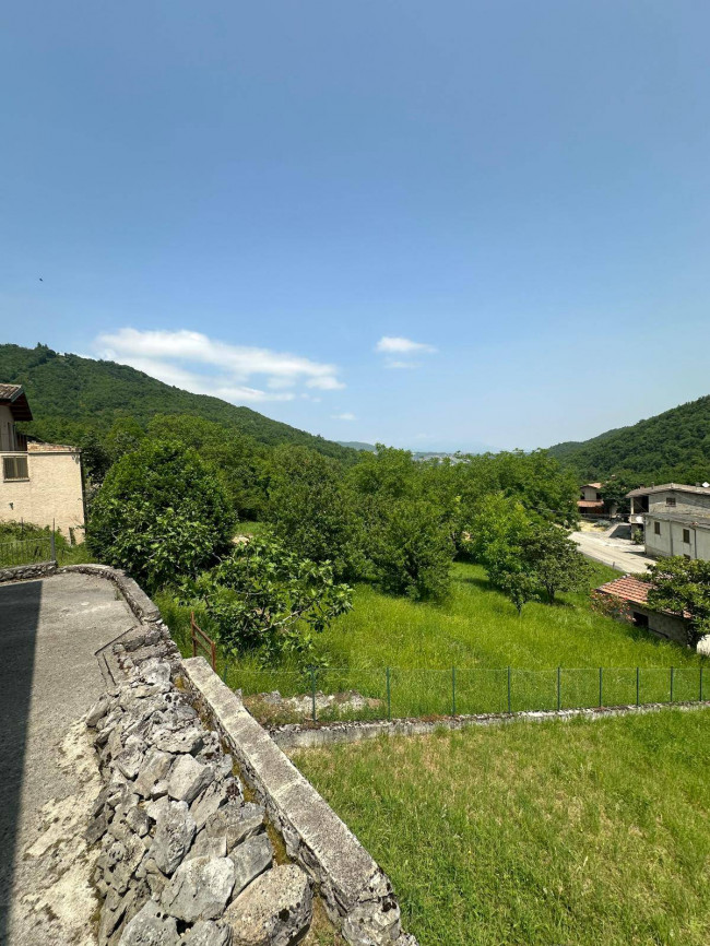 Casa singola in vendita a Isola del Gran Sasso d'Italia
