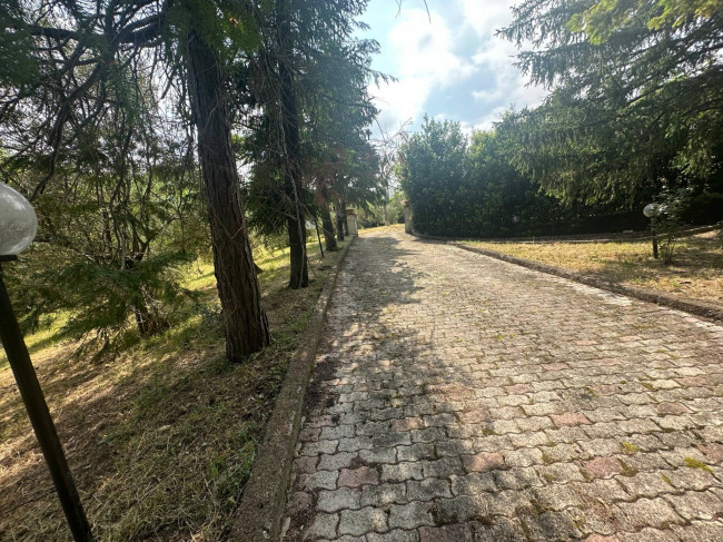 Casa singola in vendita a Isola del Gran Sasso d'Italia