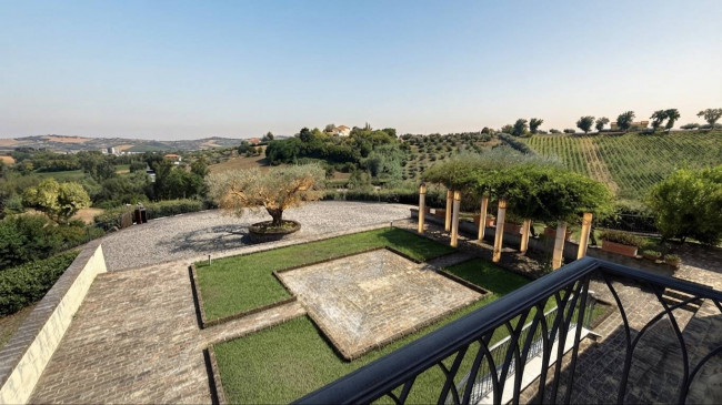 Villa in vendita a Mosciano Sant'Angelo
