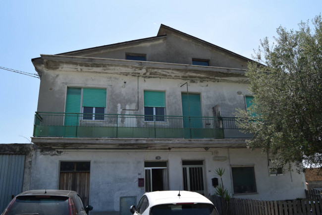 Rustico in vendita a Bellante