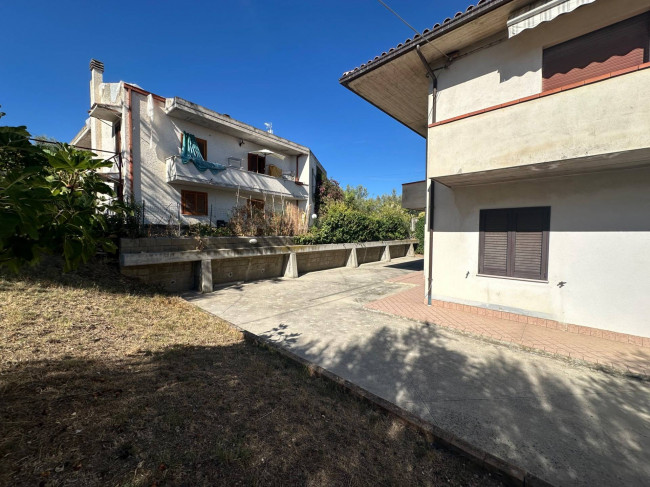 Villa in vendita a Bellante