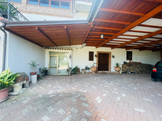 Villa in vendita a Campli