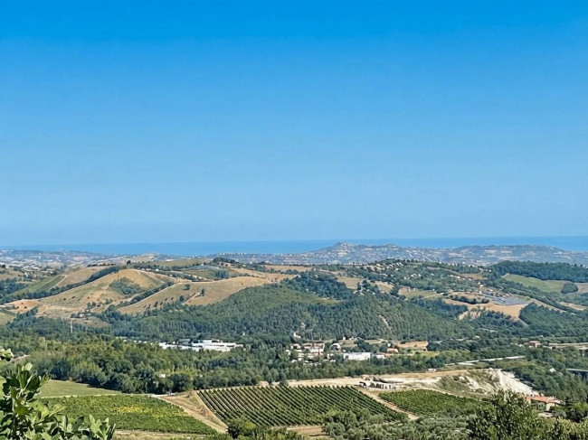 Casa singola in vendita a Campli