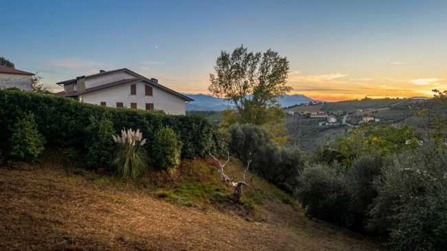 Appartamento in vendita a Notaresco