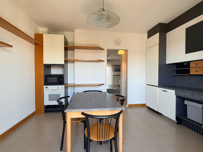 Appartamento in vendita a Carugo