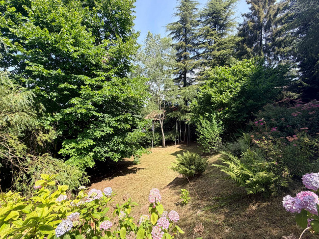 Villa in vendita a Selvino