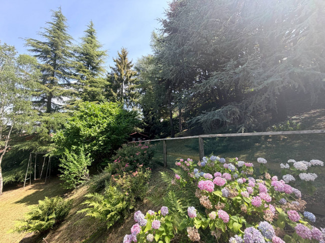 Villa in vendita a Selvino