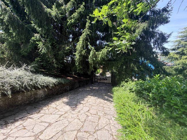 Villa in vendita a Selvino