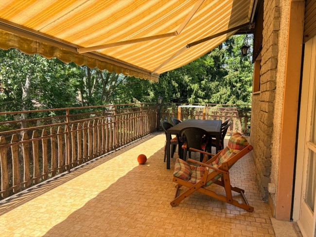 Villa in vendita a Selvino