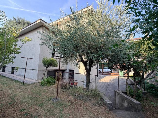 Villa in vendita a Desio