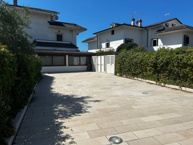 Villette a schiera in vendita a Terracina