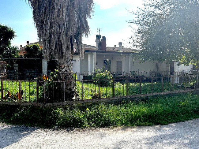 Villa in vendita a Latina